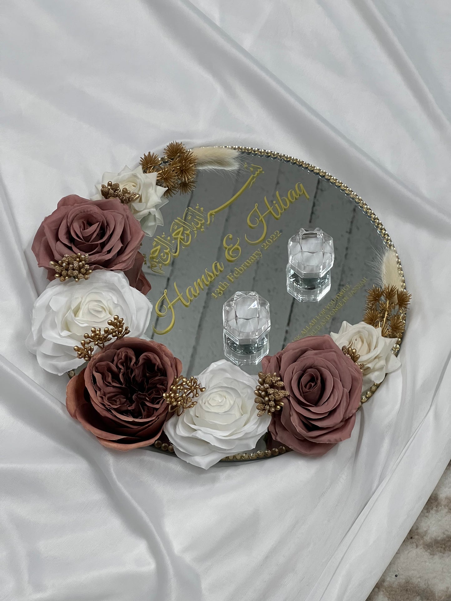 Round mirror wedding ring plate with floral decor